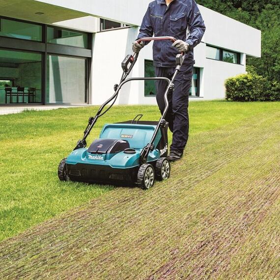 MAKITA UV001GZ aku vertikutátor 40V XGT, záber 38cm, bez batérie