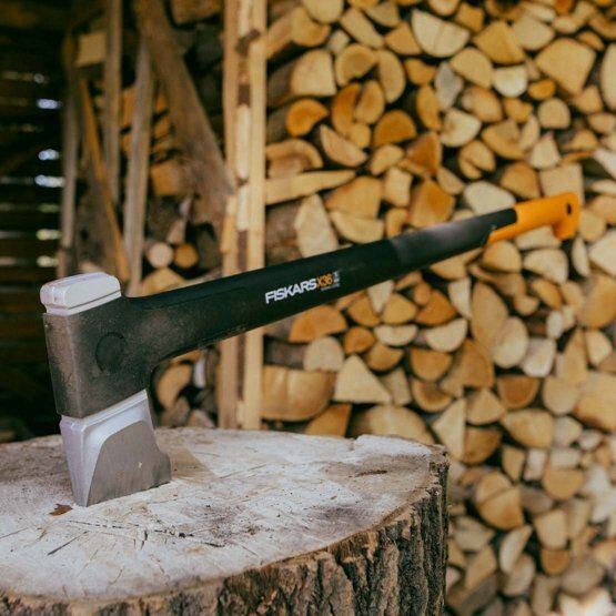 FISKARS 1069109 sekera štípací X-SERIE X36 L, hmotnost hlavy 1734g, délka topůrka 91cm