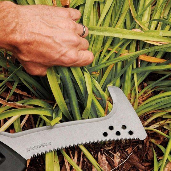 FISKARS 1051233 mačeta s pilkou SOLID, velká, 54cm, čepel 23cm z kalené oceli, nerezavějící úprava
