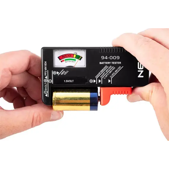 NEO tester baterií a akumulátorů 1,5V - 9V, včetně knoflíkových baterií, 94-009
