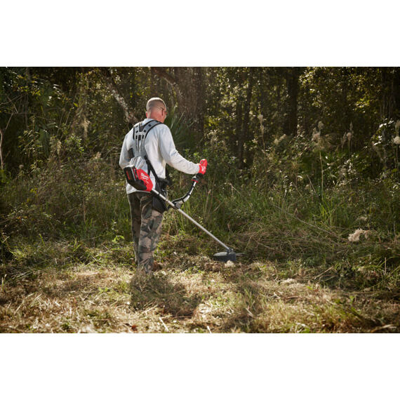 MILWAUKEE M18 FBCU-802 aku křovinořez 18V/2*8Ah, bezuhlíkový motor POWERSTATE, nůž + struna