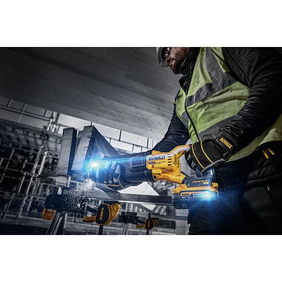 DeWalt DCS386H2T aku pila ocaska 18V/2*5Ah POWERSTACK, kufr Tstak