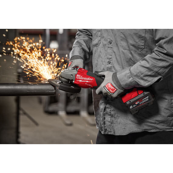 MILWAUKEE M18 FHSAG150XPDB2-0X aku úhlová bruska 18V, 150mm, bez baterie, kufr