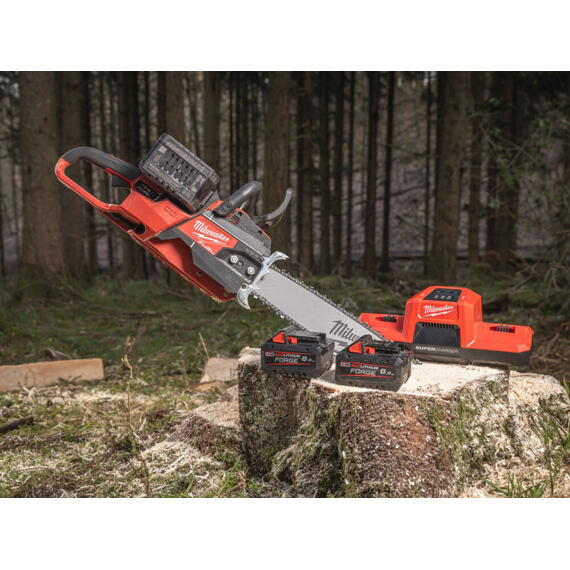 MILWAUKEE M18 F2CHS50-0 aku řetězová pila 2*18V, lišta 50cm, výkon cca 5,8HP, bez baterie