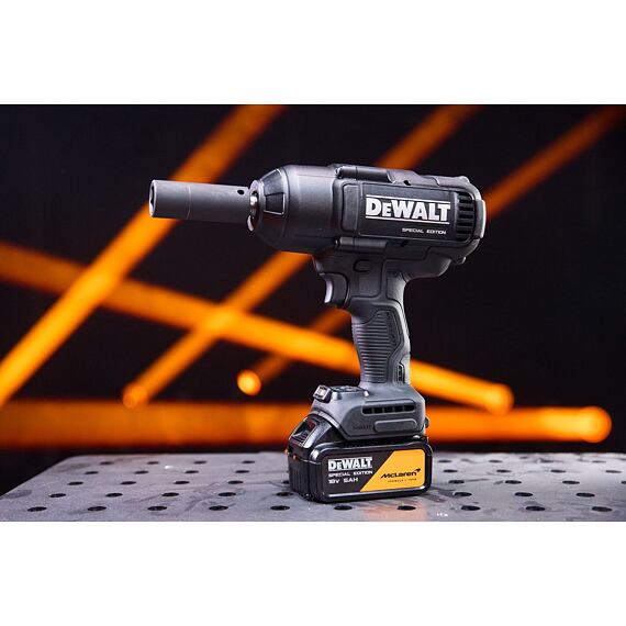 DeWalt DCF99MP2T aku rázový utahovák 18V/2*5Ah, 1/2", 1898Nm, edice McLaren F1