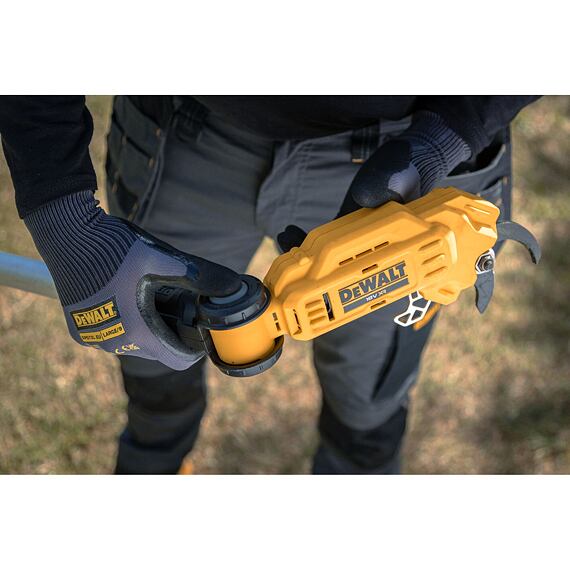 DeWALT DCMPP569N aku zahradní nůžky na tyči 18V XR, délka tyče až 3m, střih 38mm, bez baterie