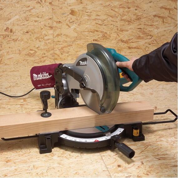 MAKITA MLS100N zkracovací a pokosová pila 255mm, 1500W