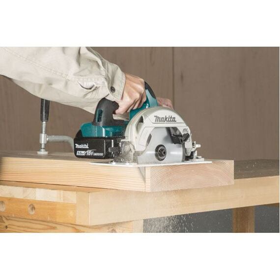 MAKITA DHS661ZJU aku okružní pila 18V bez baterie, prořez 57mm, kotouč 165mm, bluetooth, systainer