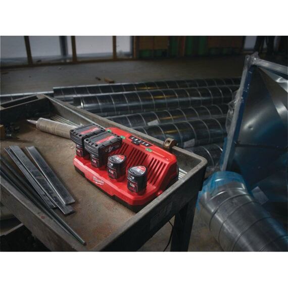 MILWAUKEE 4932430554 nabíjačka M12-C4, sekvenčné nabíjanie
