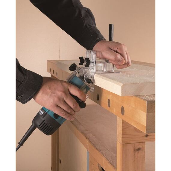 MAKITA 3712 jednoručná frézka 530W, 6mm