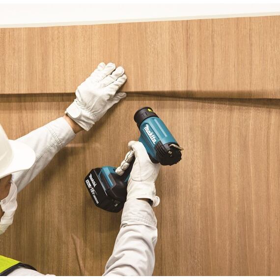 MAKITA DHG180ZK aku horkovzdušná pistole 18V, 550°C, 200l/min., LED, příslušenství, kufr