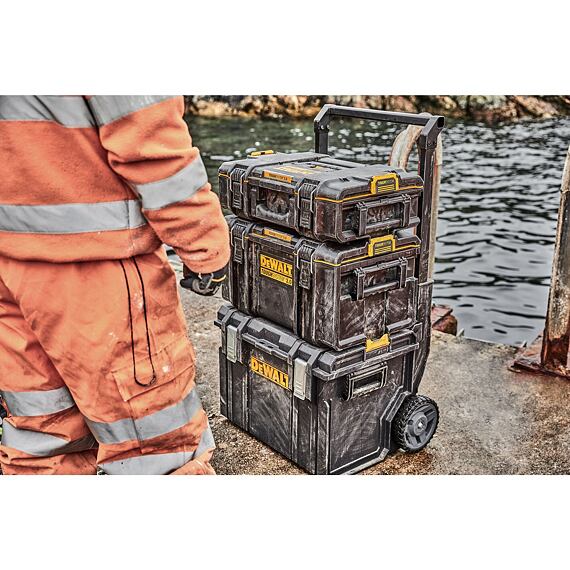 DeWalt DWST83294-1 kufrík box DS300, objem 39l, 554*336*308mm, ToughSystem, IP65