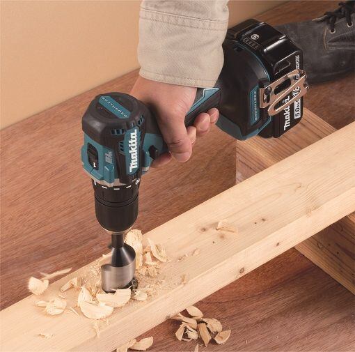 MAKITA DDF487Z aku bezuhlíková vrtačka 18V, 0-500/1700 ot./min, 40Nm, bez baterie