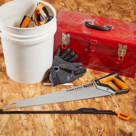 FISKARS 1062918 pila stavební PowerTooth 55cm, 11Tpi, řeže dřevo, laminát, PVC a další materiály
