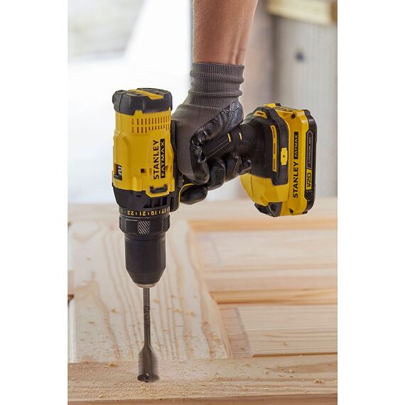 STANLEY SFMCD700C2S aku bezuhlíková vrtačka 18V/2*1,5Ah, 50Nm, 0-350/1500 ot./min, taška