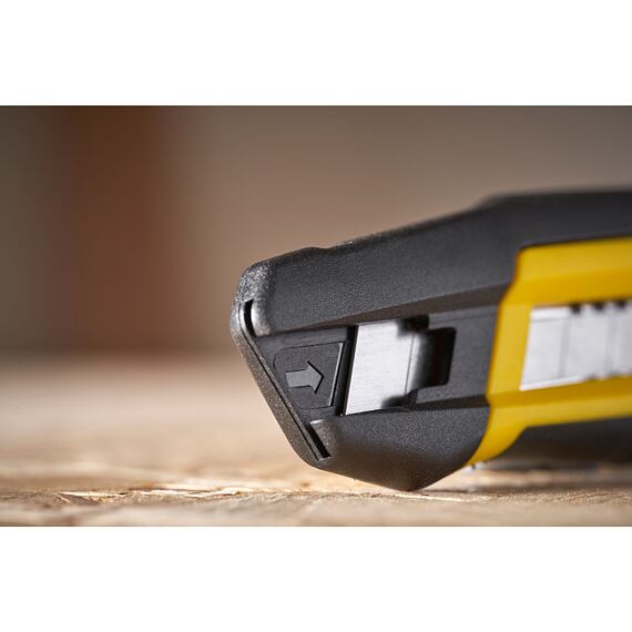 STANLEY STHT10500-0 ulamovací nůž FATMAX 18mm s kolečkem, kovové vodítko