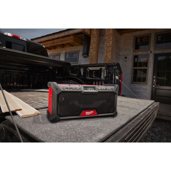 MILWAUKEE M18 RADDAB+G2-0 aku stavebné rádio DAB+, BLUETOOTH do 30m, 2*bas reproduktor, bez batérie