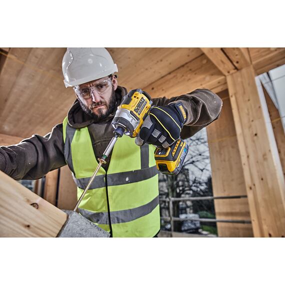 DeWalt DCF860NT aku rázový uťahovák 18V, 1/4", 282Nm bez batérie, kufrík