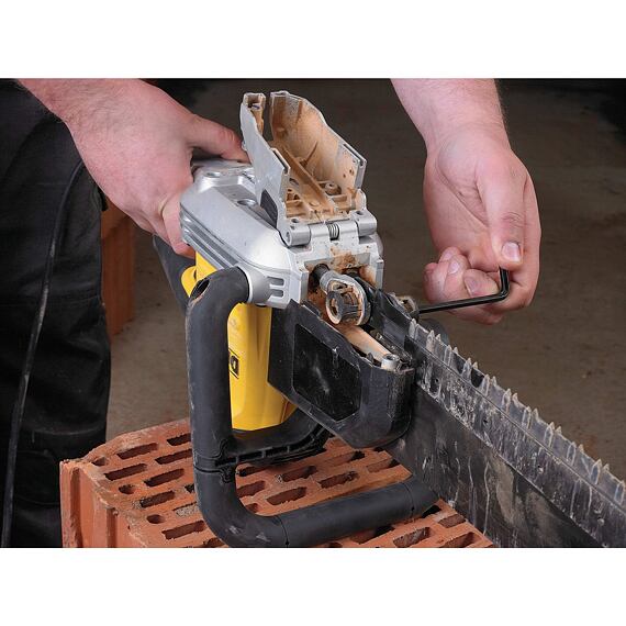 DeWalt DWE398 píla Alligator 1700W, 430mm, na rezanie Porotonu/Porothermu triedy 20