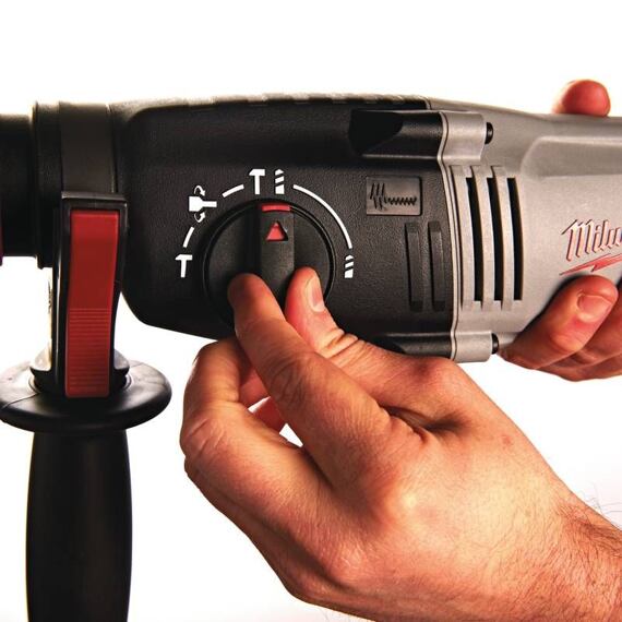 MILWAUKEE PH 28 X kombinované kladivo SDS+, 820W, 3,4J, FIXTEC systém výměny sklíčidla