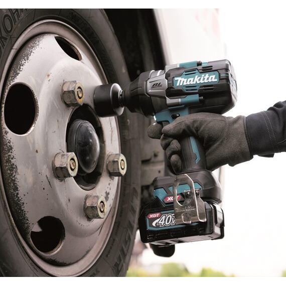 MAKITA TW002GZ aku rázový utahovák 1/2" XGT 40V, (700W) 1700Nm, bez baterie