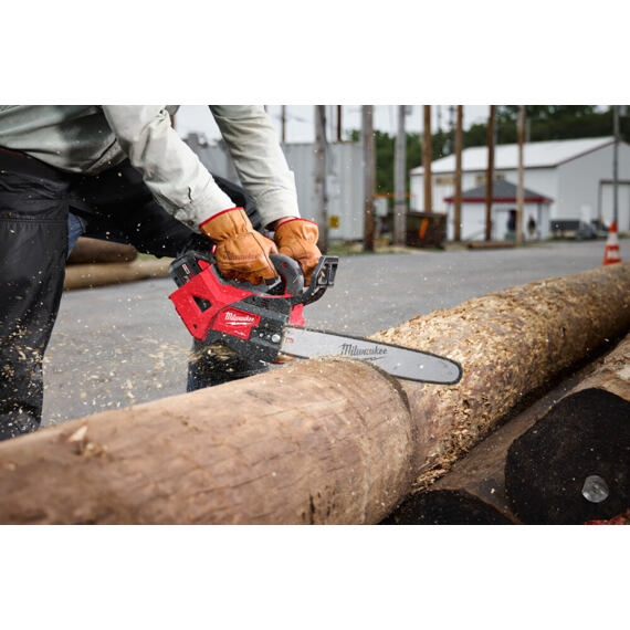 MILWAUKEE M18 FTHCHS35-802 aku řetězová pila s horní rukojetí, 18V/2*8Ah, lišta 35cm