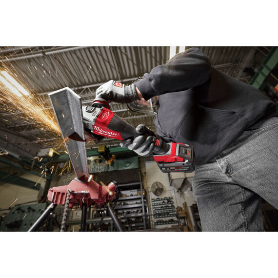 MILWAUKEE M18 FHSAG150XPDB2-0X aku úhlová bruska 18V, 150mm, bez baterie, kufr