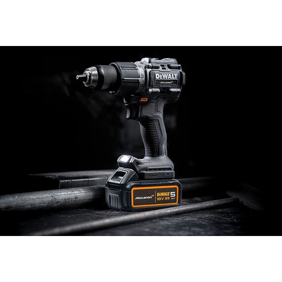 DeWALT DCD85MP2T aku příklepová vrtačka 18V/2*5Ah, 90Nm, 0-650/2000 ot./min., edice McLaren F1