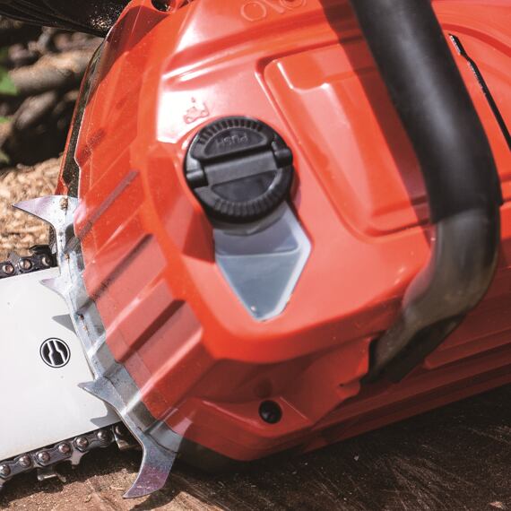 MAKITA UC030GZ03 aku řetězová pila 40V XGT, 50cm lišta, 2,8kW, řetěz 325", bez baterie