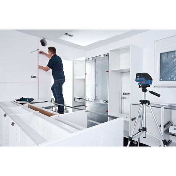 BOSCH GCL 25 set křížového laseru se stativem BT150, 4*AA 0601066B01