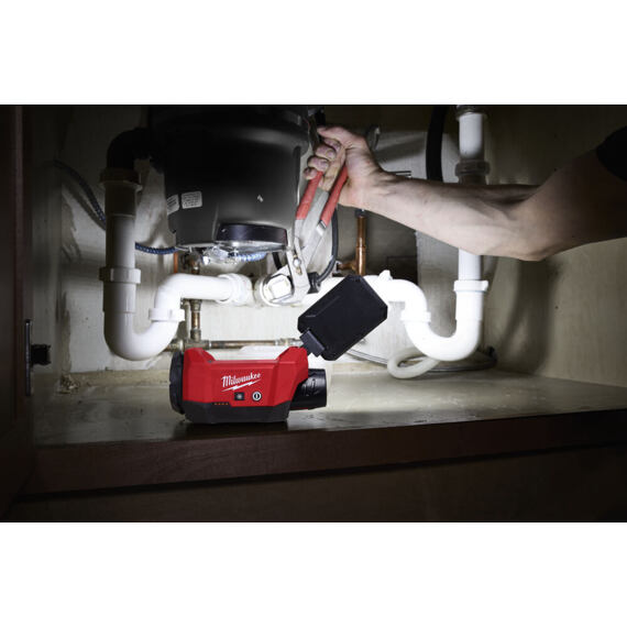 MILWAUKEE M12 ALIP-0 aku lampa 12V, 1200lm, Packout systém, IP54, bez baterie