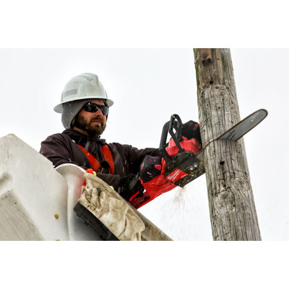 MILWAUKEE M18 FCHS35-0 aku řetězová pila 18V, lišta 35cm, bez baterie