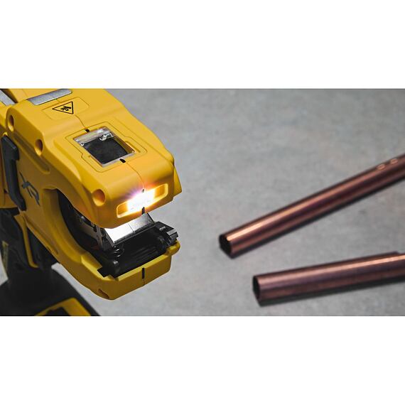 DeWalt DCE154N aku řezačka na Cu trubky 12-28mm, 18V, bez baterie
