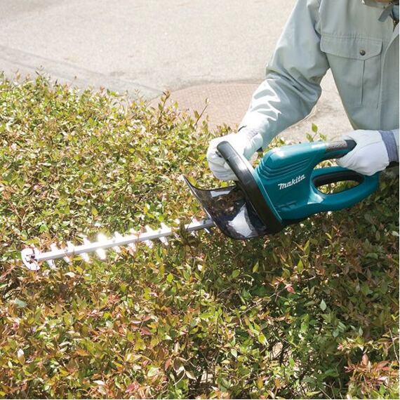 MAKITA UH4570 elektrický plotostřih 45cm, 550W