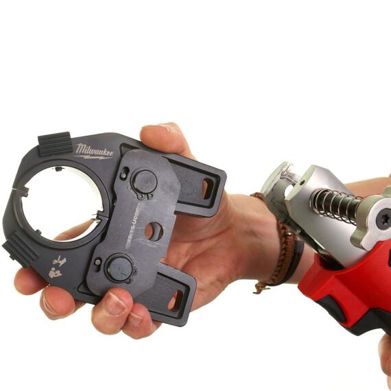 MILWAUKEE M18 HCCT-201C aku hydraulické krimpovacie kliešte na káble 53kN FORCELOGIC