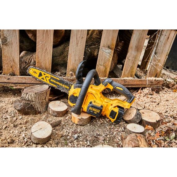 DeWalt DCM565N aku řetězová pila 18V, 30cm, bez baterie, XR Li-Ion
