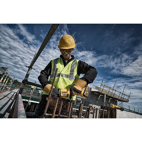 DeWalt DCG418T2 aku úhlová bruska 125mm, 54V/2*6Ah, FLEXVOLT, kufr TSTAK
