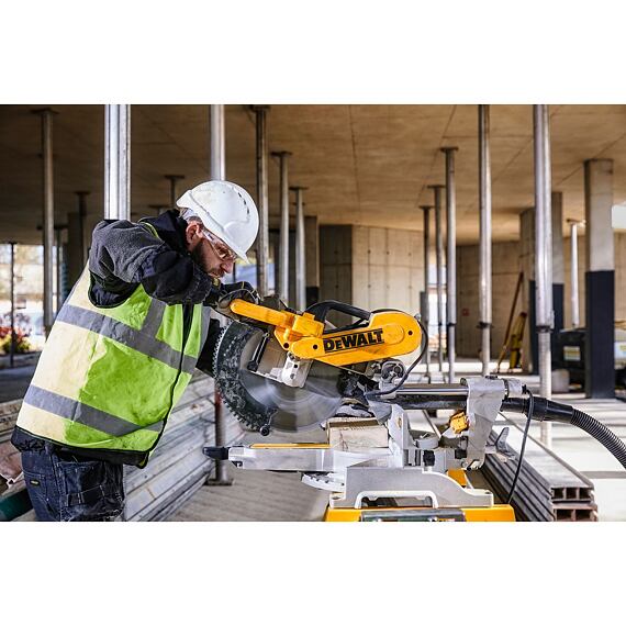 DeWalt DWS780 pokosová píla 1675W, rez 90°: 303*110mm, elektronika 1900-3800 ot/min, kotúč 305*30mm