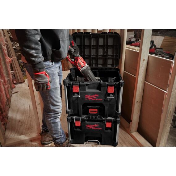 MILWAUKEE 4932478162 box PACKOUT XL, nosnosť až 45kg, IP65, vnútorný organizér