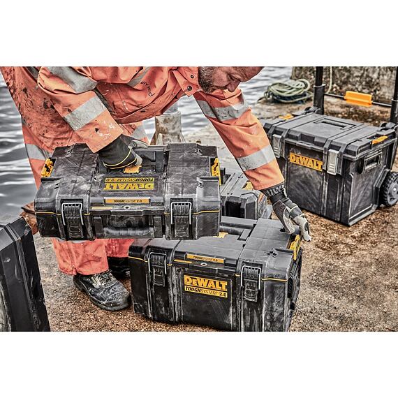 DeWalt DWST83294-1 kufrík box DS300, objem 39l, 554*336*308mm, ToughSystem, IP65