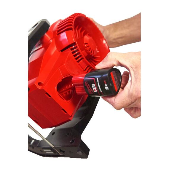 MILWAUKEE M12 AF-0 aku ventilátor 12V, pr.150mm, 3-rýchlostný, otočenie o 360°, bez batérie