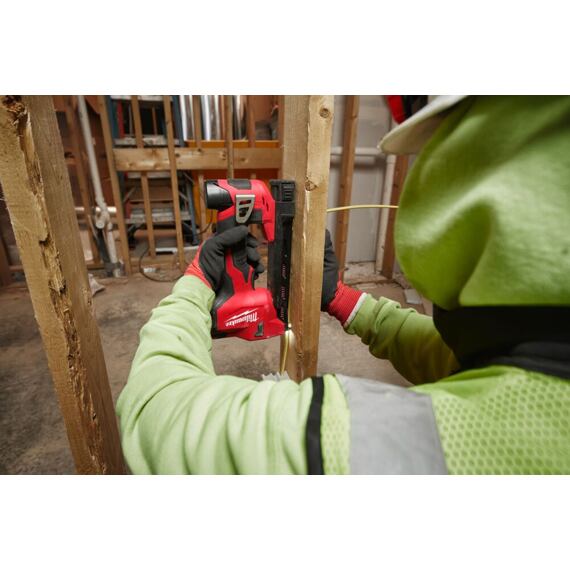 MILWAUKEE M12 BCST-0 aku sponkovačka 12V, sponky 25mm pre káble, bez batérie