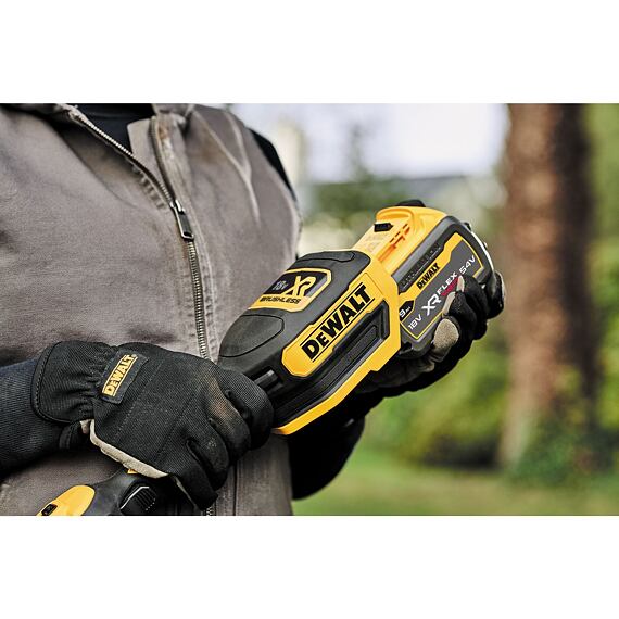 DeWalt DCMST561P1 aku strunová bezuhlíková sekačka 18V/1*5Ah XR, 36cm, dělená rukojeť