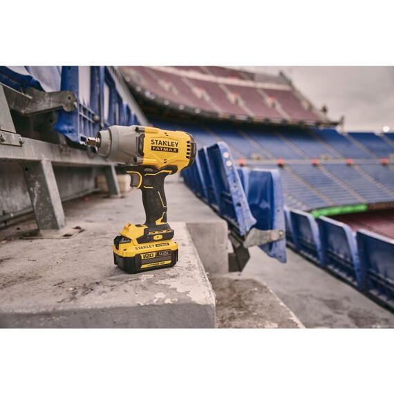 STANLEY SFMCF940M1 aku rázový utahovák 18V/4Ah, 1/2", 949Nm, taška