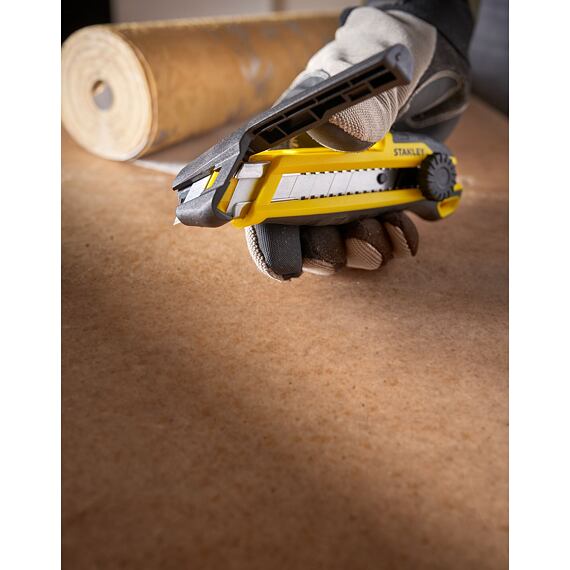 STANLEY STHT10500-0 ulamovací nůž FATMAX 18mm s kolečkem, kovové vodítko