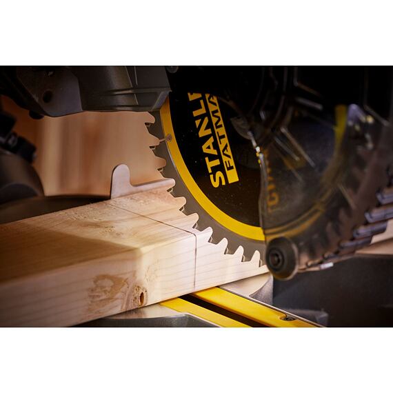 STANLEY SFMCS701M1 aku pokosová pila s pojezdem V20/4Ah FATMAX, 203mm
