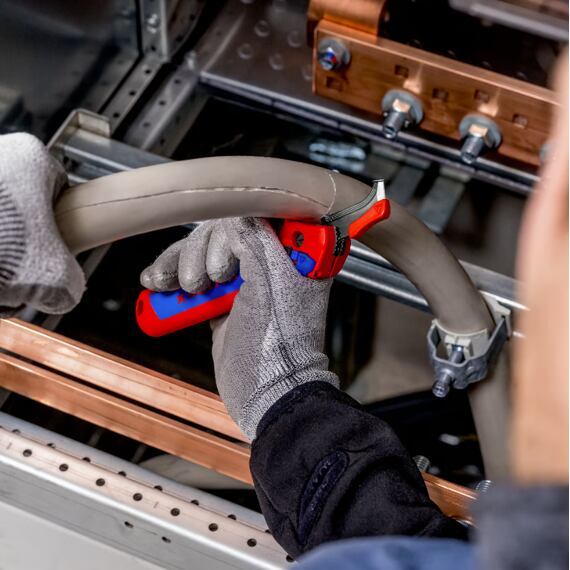 KNIPEX odizolovávací nůž s vodící patkou s funkcí ráčny, polohovatelný a složitelný, 1650145SB