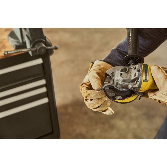 STANLEY SFMCG700B aku uhlová brúska 125mm V20, 18V FatMax, bezuhlíkový motor, bez batérie