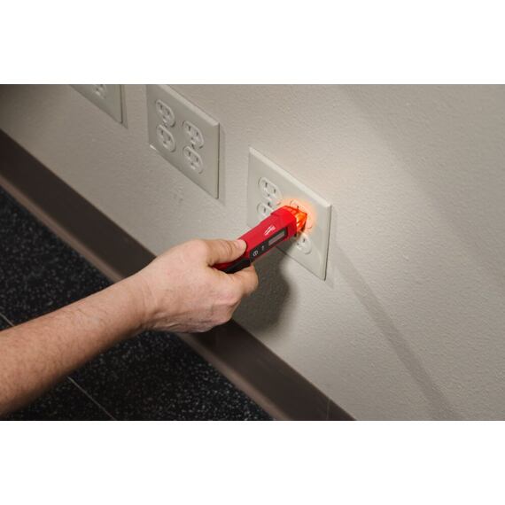MILWAUKEE 2225-20 bezkontaktní detektor napětí s laserovým teploměrem, CAT IV 1000 V, 2*AAA