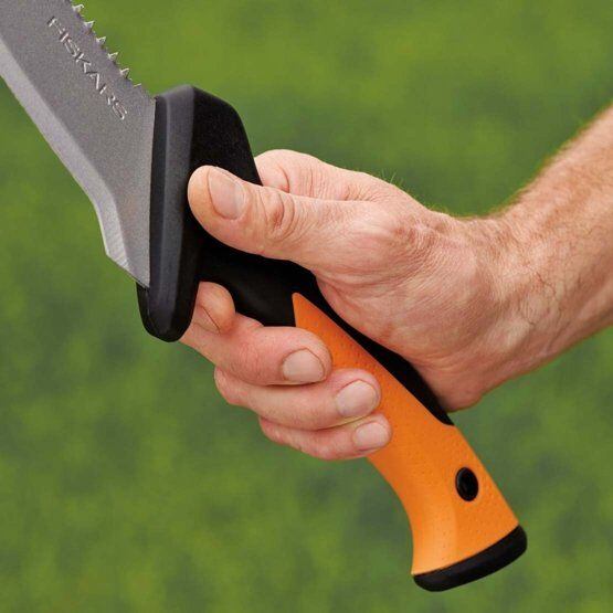 FISKARS 1051233 mačeta s pilkou SOLID, velká, 54cm, čepel 23cm z kalené oceli, nerezavějící úprava